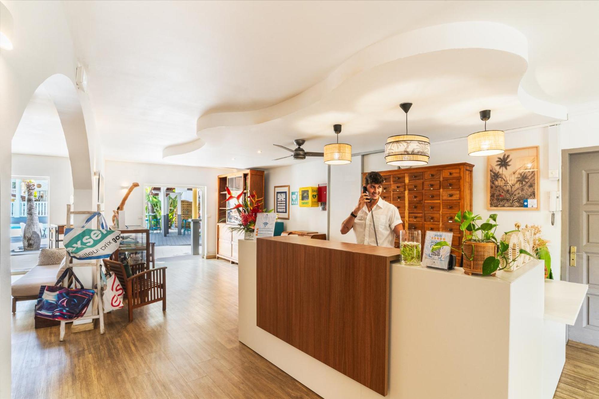 Hotel Exsel Ermitage Saint-Gilles Les Bains Zewnętrze zdjęcie
