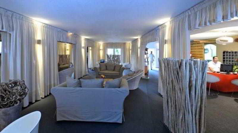 Hotel Exsel Ermitage Saint-Gilles Les Bains Zewnętrze zdjęcie