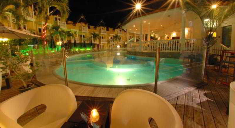 Hotel Exsel Ermitage Saint-Gilles Les Bains Zewnętrze zdjęcie